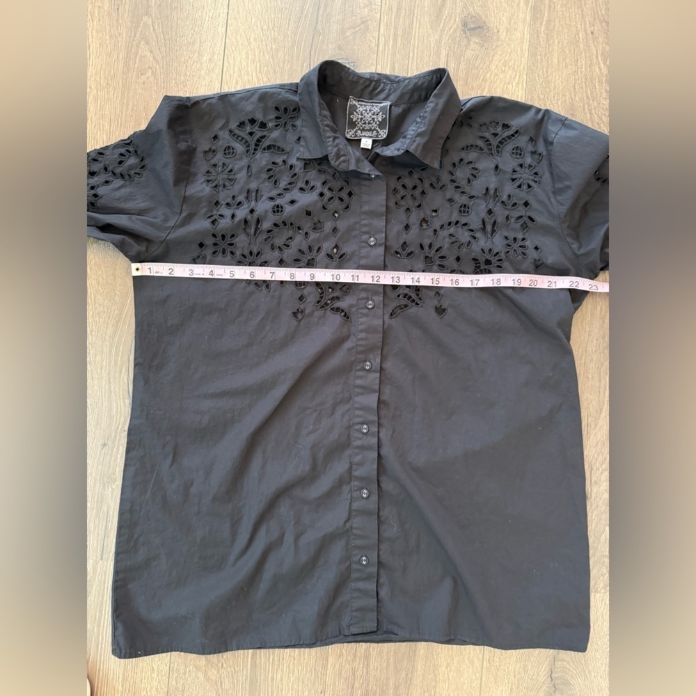 Johnny Was Jade Maricruz Button Down Shirt Black Eyelet Size Medium - Picture 10 of 10